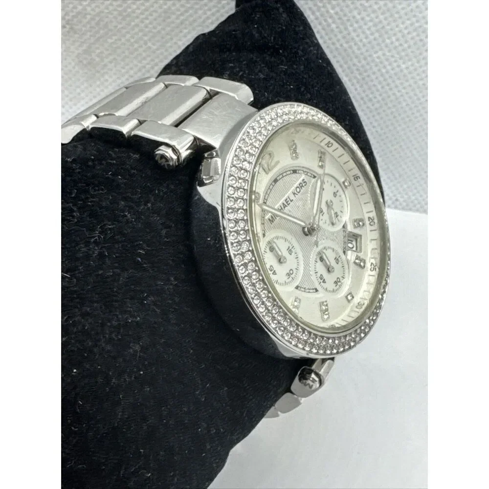 Michael Kors MK5353 Womens Silver Stainless Steel Analog Dial Wrist Watch JNA645